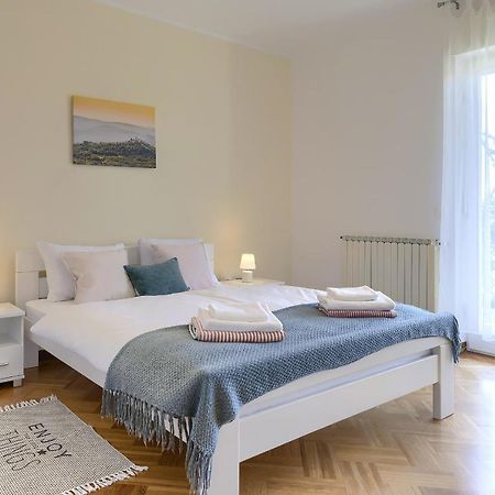 Villa Toni Umag Bagian luar foto