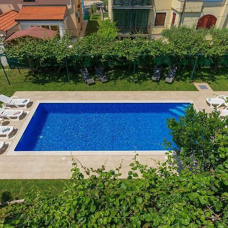 Villa Toni Umag Bagian luar foto