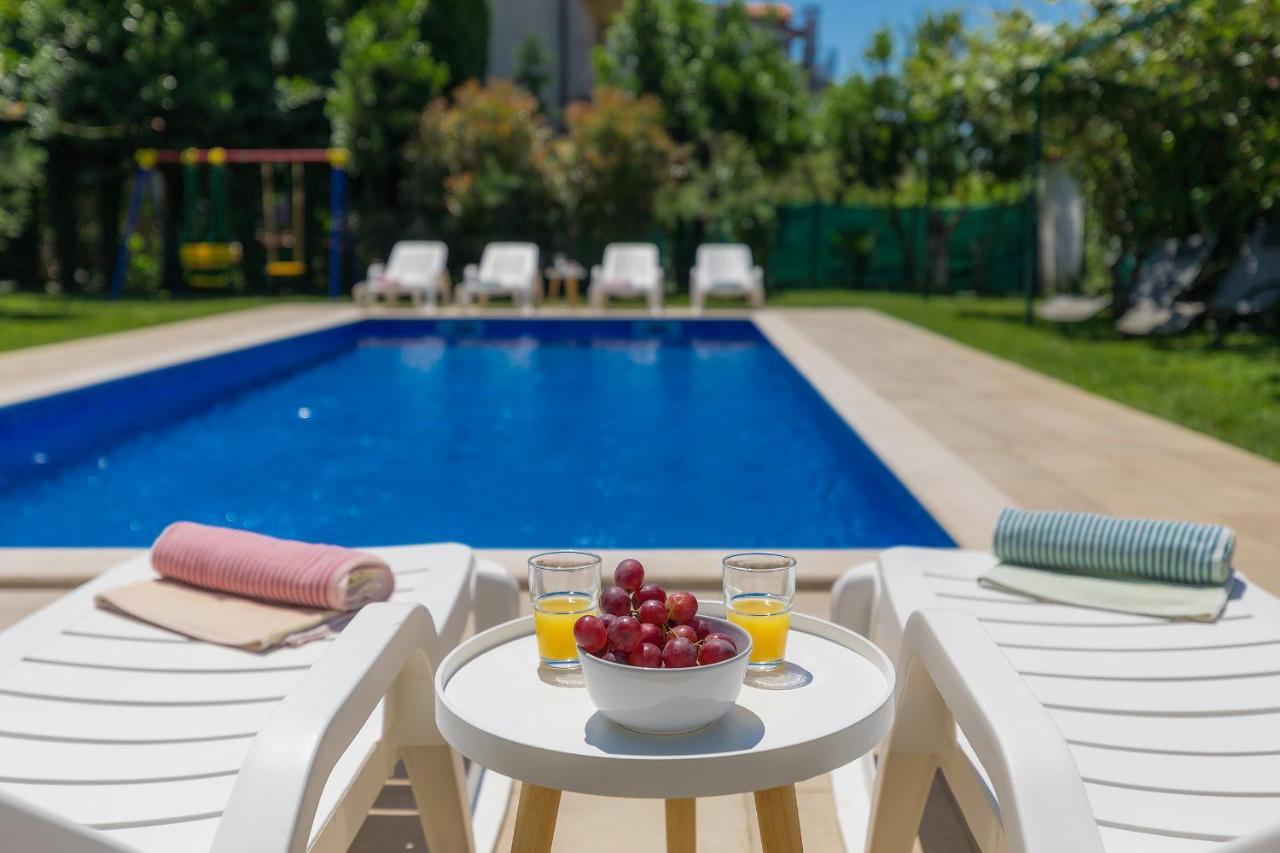 Villa Toni Umag Bagian luar foto