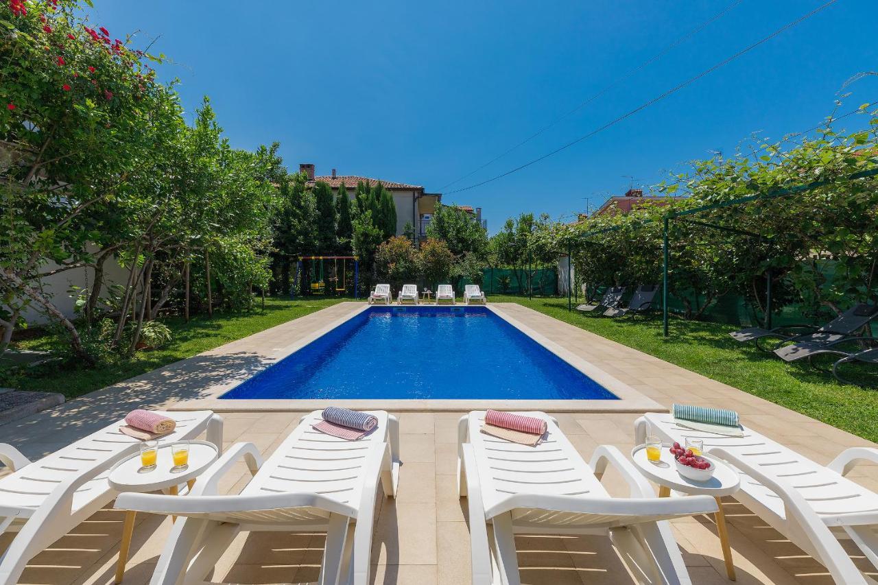 Villa Toni Umag Bagian luar foto
