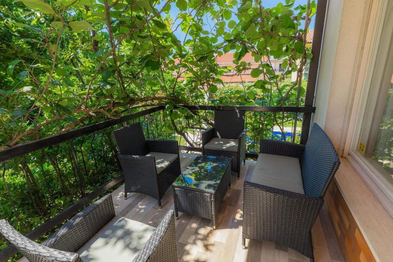 Villa Toni Umag Bagian luar foto